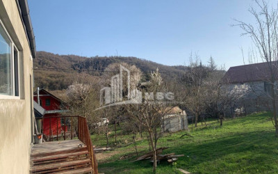 For Sale House   Villa, in Tskhvarichamia