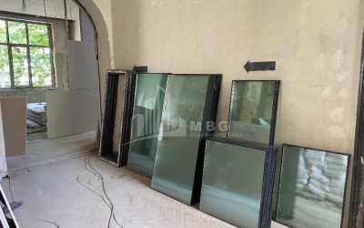 For Sale Hostel - Guesthouse Commercial, in Sololaki