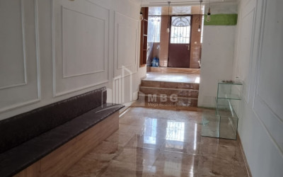 For Sale Building Commercial, in Isani