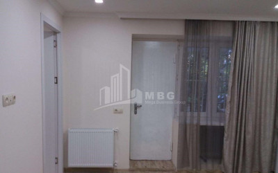 იყიდება ბინა, ვაკე