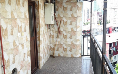 იყიდება ბინა, ბათუმი