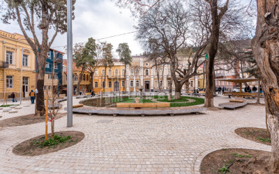 Продается Коммерческий, улица Л. Гудиашвили, Сололаки, Мтацминда Район, Тбилиси