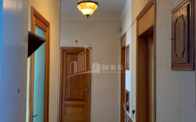 For Sale Flat, in Isani