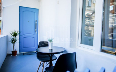 For Sale Flat, in Mtatsminda