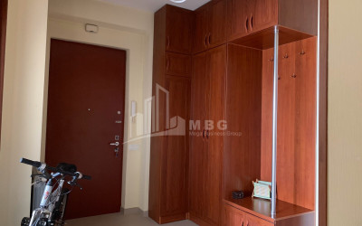 იყიდება ბინა, საბურთალო