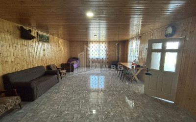 იყიდება მოქმედი ფერმა კომერციული ფართი ლელიანში, ლაგოდეხი
