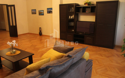 В аренду Квартира, в Ваке Район