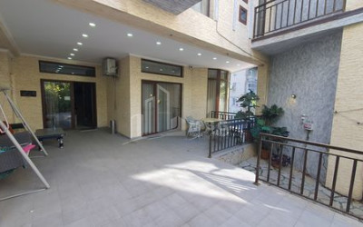 For Rent House - Villa, in Vake