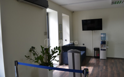 В аренду Stained glass type Коммерческий, в Сабуртальский Район