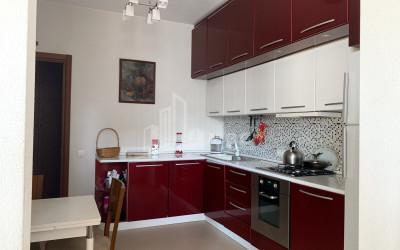 იყიდება ბინა, საბურთალო