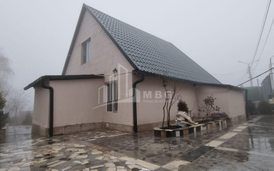 Продается Дом - Вилла В Коджори, Мтацминда Район