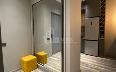 იყიდება ბინა, საბურთალო