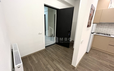 For Rent Flat, in Metromsheni