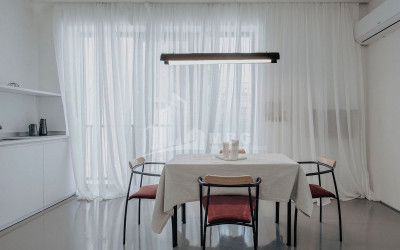 Продается Квартира, в Мтацминда