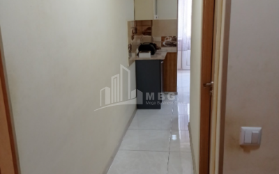 For Sale Flat, in Surrounding area of metro Grmaghele