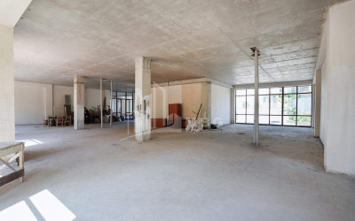 For Rent Витражный фасад Commercial, in Chugureti