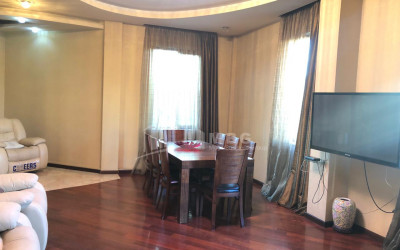 В аренду Квартира, в Мтацминда