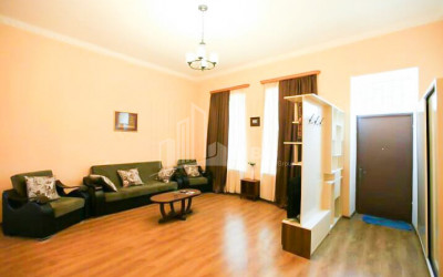 For Sale Flat, in Okros ubani