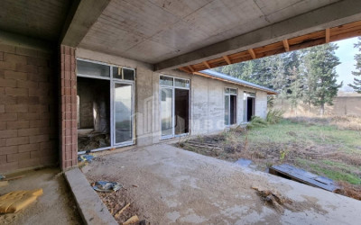 იყიდება სახლი - აგარაკი, დიღმის ჭალა