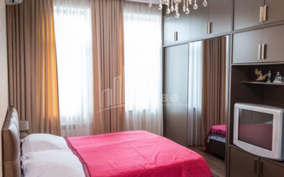 В аренду Квартира, в Мтацминда