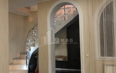 For Rent House - Villa, in Mtatsminda