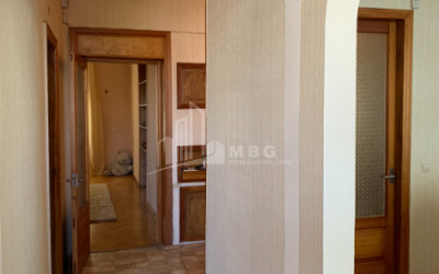 For Sale Flat, in Isani