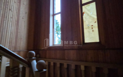 იყიდება ძველი აშენებული სახლი - აგარაკი ზემო ნატანებში, ოზურგეთი