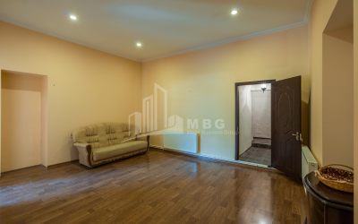 For Sale Flat, in Sololaki