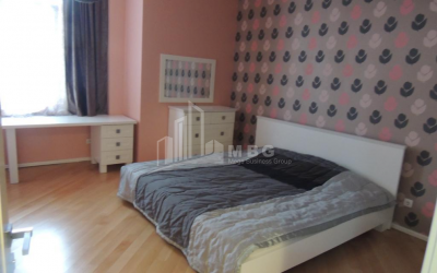 For Sale Flat, in Bagebi