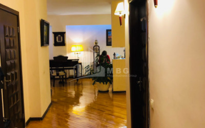 For Sale Flat, in Vake