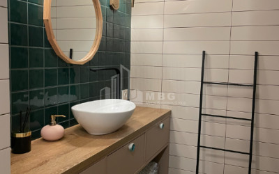 იყიდება ბინა, ვაკე