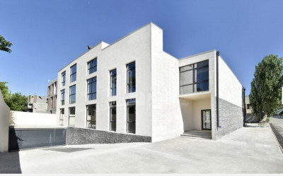 For Sale Building Commercial, in Digomi Massive