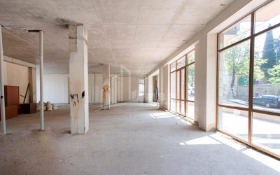 For Rent Витражный фасад Commercial, in Chugureti