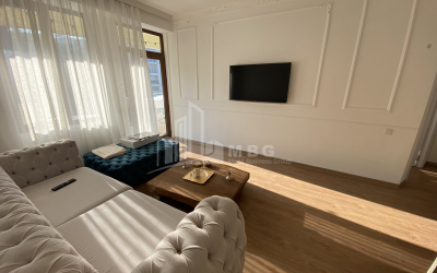 For Sale Flat, in Bagebi