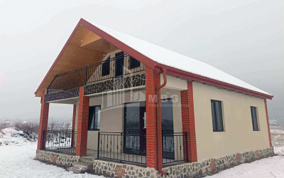 იყიდება სახლი - აგარაკი არაგვისპირში, დუშეთი