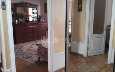 For Sale Flat, in Nutsubidze micro-districts (I-V)