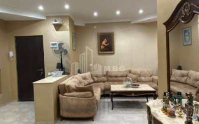 For Sale Flat, in Isani