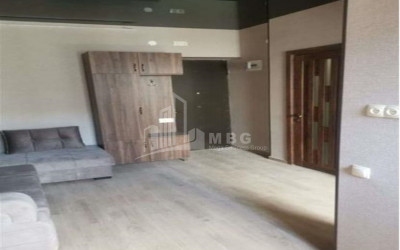 იყიდება ბინა, საბურთალო