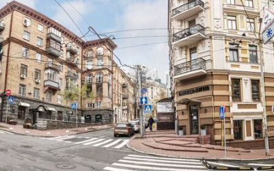 Продается Коммерческий, Улица М. Костава, Вера, Мтацминда Район, Тбилиси