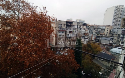 იყიდება ბინა, საბურთალო