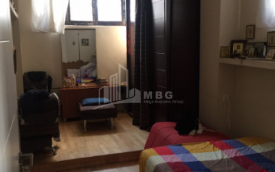 Продается Квартира, в Мтацминда