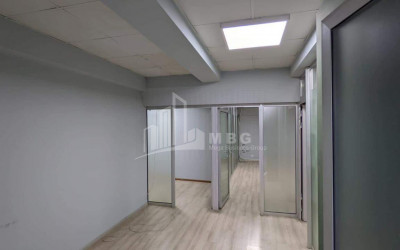 For Rent Витражный фасад Commercial, in Digomi Massive