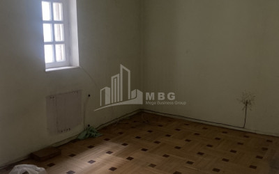 იყიდება ბინა, საბურთალო