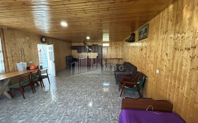 იყიდება მოქმედი ფერმა კომერციული ფართი ლელიანში, ლაგოდეხი