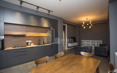 For Rent Flat, in Mtatsminda