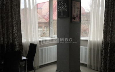 იყიდება ბინა, პლეხანოვი