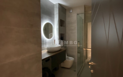 იყიდება ბინა, საბურთალო