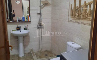 For Sale Flat, in Varketili