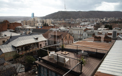 Продается Старое здание Квартира На проспекте Д. Агмашенебели, პლეხანოვი