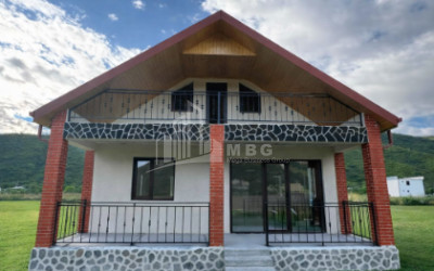 იყიდება სახლი - აგარაკი არაგვისპირში, დუშეთი